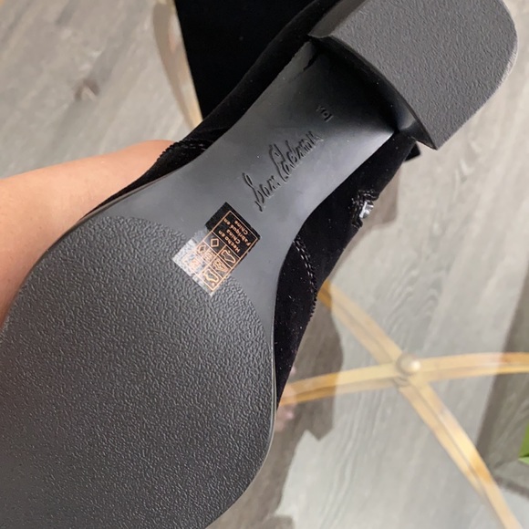 Boots - Picture 3 of 4